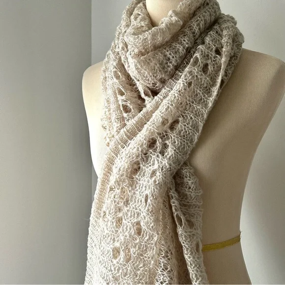 🌸Women’s Open Knit Oblong Scarf. Color: Oatmeal - Picture 3 of 7